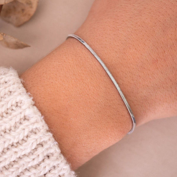Yewelorat Minimalist Stainless Steel Bracelet