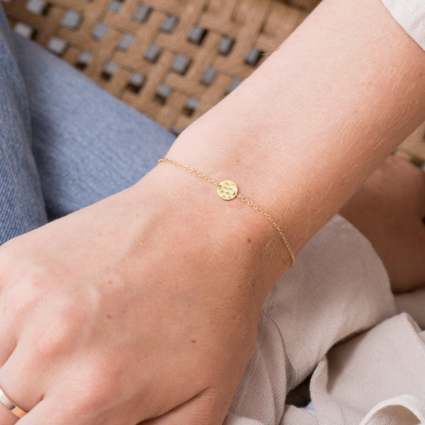 Yewelorat Gold Minimalist Bracelet